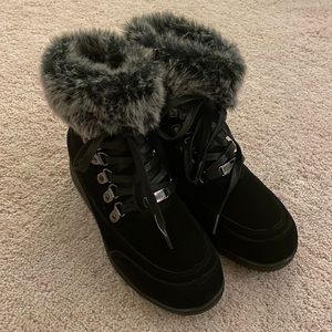 NWOT black suede snow boots